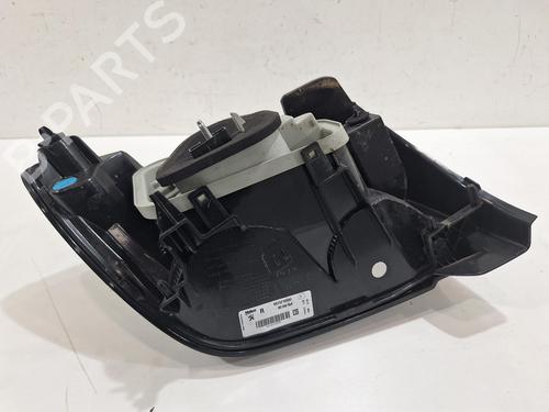 Right taillight PEUGEOT 208 II (UB_, UP_, UW_, UJ_) 1.2 PureTech 75 | BP26787964C35 