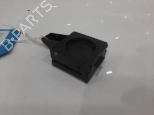Antenne/Base Antenne/Base LAND ROVER RANGE ROVER IV (L405) 4.4 SDV8 4x4 (340 hp) 26859239 26859239