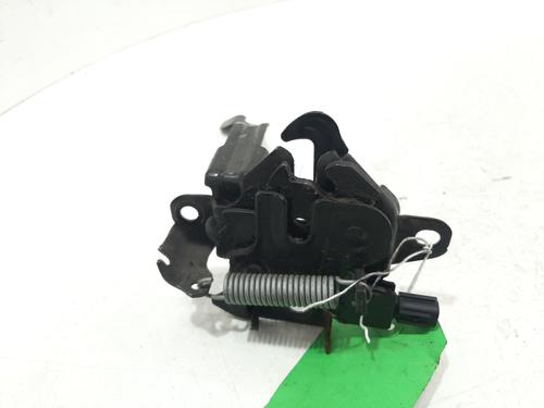 Used Hood lock TOYOTA AURIS (_E18_) 1.4 D-4D (NDE180_, NDE180R) (90 hp) 32027344