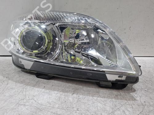 Used Right headlight Right headlight SKODA ROOMSTER (5J7) 1.2 TSI (86 hp) 40238363 40238363
