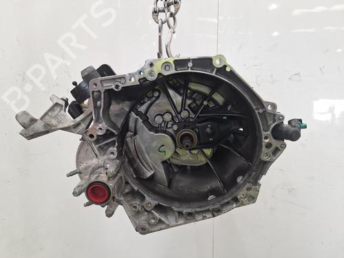 Getriebe für VAUXHALL CORSA Mk V (F) 1.2 (101 hp) 32757867