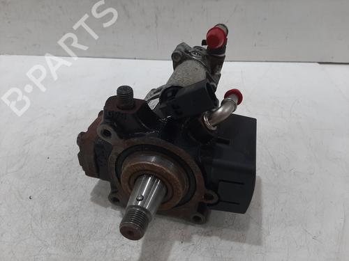 Used Injection pump VW TOURAN (1T3) 1.6 TDI (105 hp) 30671064