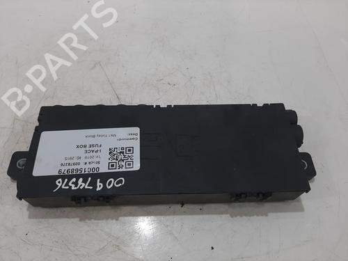 Zekeringkast JAGUAR I-PACE (X590) EV400 AWD (400 hp) 30533112