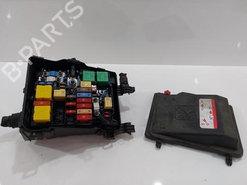 Used Fuse box PEUGEOT 308 II (LB_, LP_, LW_, LH_, L3_) 1.2 THP 110 (110 hp) 27524237