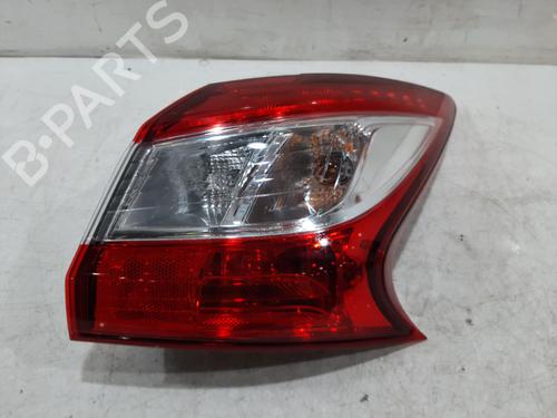 right-taillight-nissan-pulsar-hatchback-c13-2014-35769381 main image