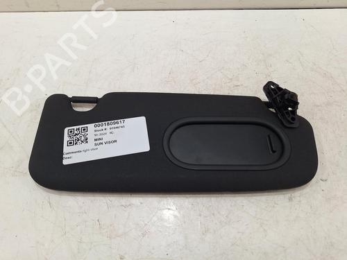Used Right sun visor Right sun visor 38472119 38472119