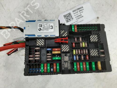 Used Fuse box Fuse box 26860246 26860246