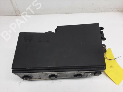 Used Fuse box Fuse box 26824614 26824614