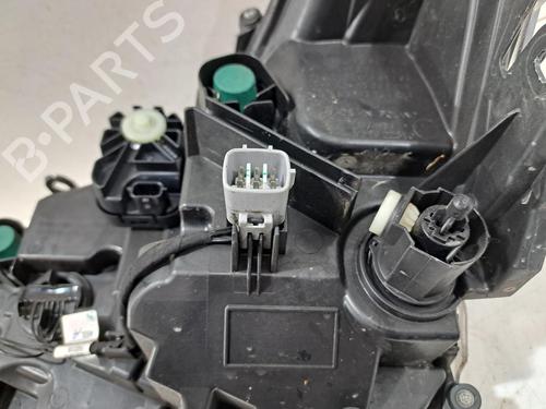 Right headlight TOYOTA COROLLA Estate (_E21_) 1.8 VVTi Hybrid (ZWE219) | BP32041138C29 