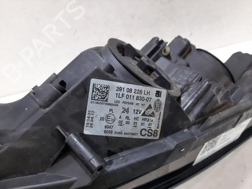 Left headlight VAUXHALL CORSA Mk IV (E) (X15) 1.4 | BP32380839C28