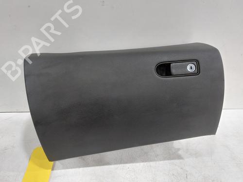 Used Glove box Glove box 26839702 26839702