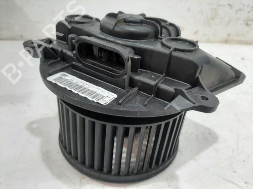 Used Heater blower motor VAUXHALL VIVARO A Bus (X83) 2.0 CDTI (90 hp) 30517101
