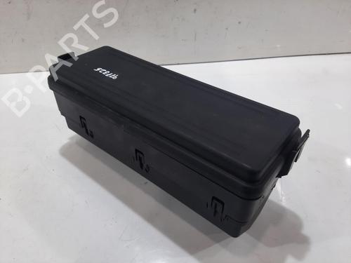 Fuse box LAND ROVER RANGE ROVER IV (L405) 4.4 SDV8 4x4 | BP29348840E1 