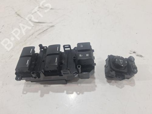 Used Switch HONDA HR-V (RU) 1.5 (RU1) (130 hp) 31751422