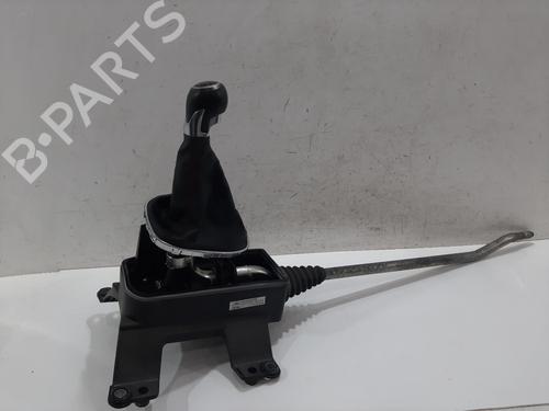 Used Gear lever Gear lever VAUXHALL CORSA Mk IV (E) (X15) 1.4 (90 hp) 33467033 33467033