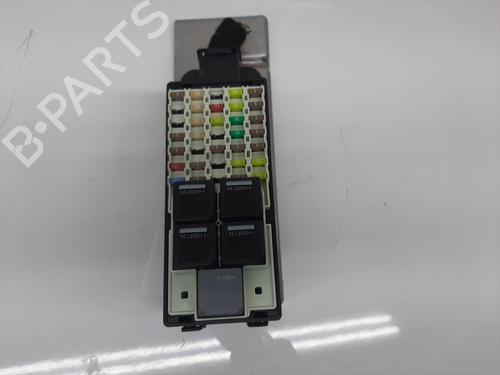 Used Fuse box Fuse box 26870320 26870320