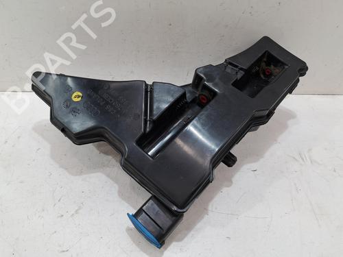 Used Windscreen washer tank Windscreen washer tank 39027363 39027363