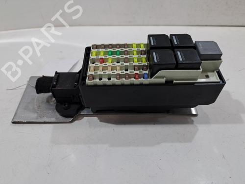 Sikringsdåse LAND ROVER DISCOVERY V (L462) D350 MHEV 4x4 (349 hp) 31846359