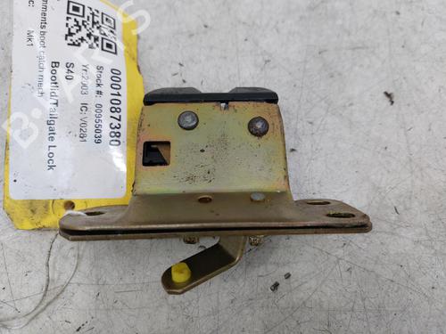 Tailgate lock VOLVO S40 I (644) 1.6 | BP26815911C101 