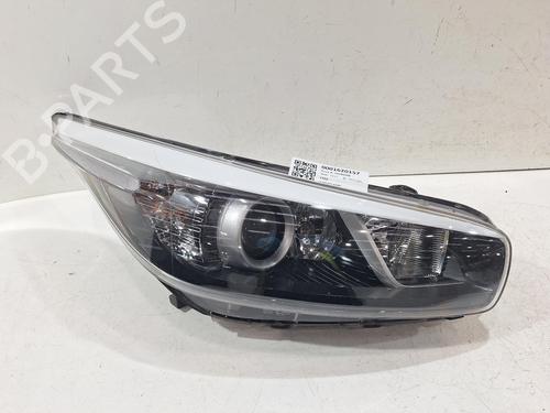 Used Right headlight KIA PRO CEE'D (JD) 1.6 CRDi 136 (136 hp) 31964892