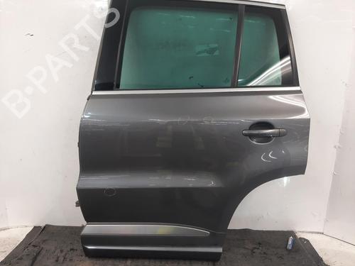 Used Left rear door Left rear door 38447832 38447832