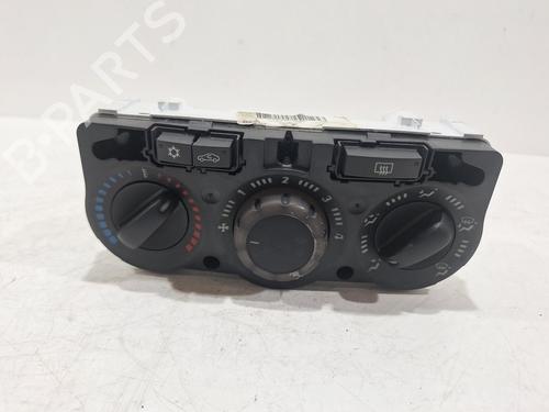 Used Climate control Climate control VAUXHALL CORSA Mk III (D) (S07) 1.2 i 16V (L08) (86 hp) 39934795 39934795
