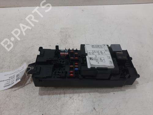 Used Fuse box LAND ROVER RANGE ROVER SPORT II (L494) 3.0 SDV6 Hybrid 4x4 (340 hp) 30495107