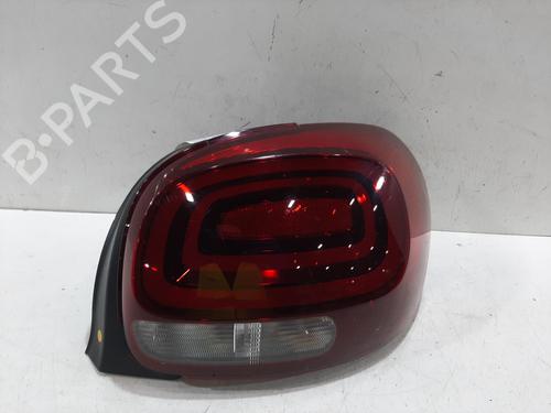 Używane Lampa tylna prawa CITROËN C3 III (SX) 1.2 VTi 68 (68 hp) 30829586