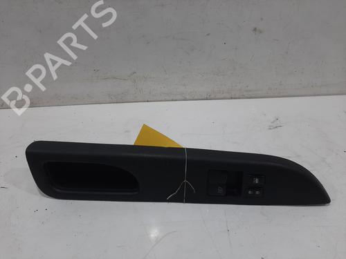 Used Switch Switch NISSAN MICRA IV (K13K, K13KK) 1.2 (80 hp) 33647989 33647989
