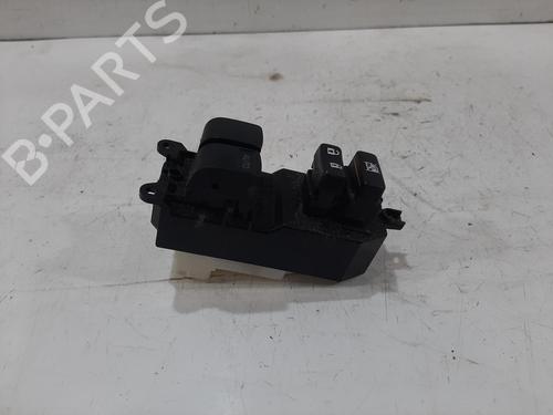 Spak kontakt TOYOTA YARIS (_P13_) 1.3 (NSP130_, NSP130) (99 hp) 31650416