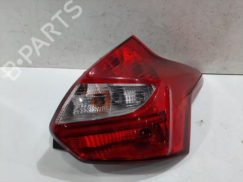 right-taillight-ford-focus-iii-2010-2011-2012-2013-2014-2015-2016-2017-2018-2019-2020-33242491 main image