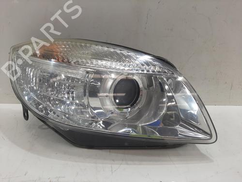 Used Right headlight SKODA ROOMSTER (5J7) 1.4 TDI (80 hp) 29581033