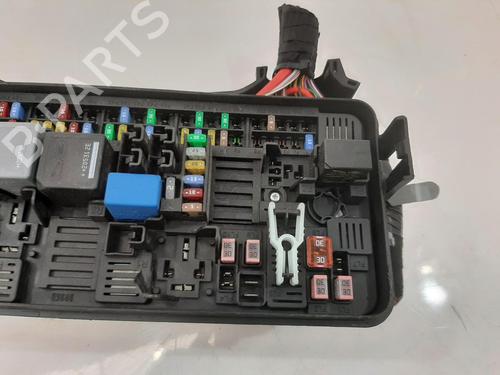 Fuse box LAND ROVER DISCOVERY V (L462) D250 MHEV 4x4 | BP26872709E1 