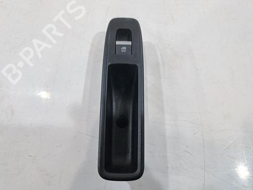 kombi-kontakt-stilkkontakt-renault-arkana-i-lcm_-ldn_-2019-32288066 main image