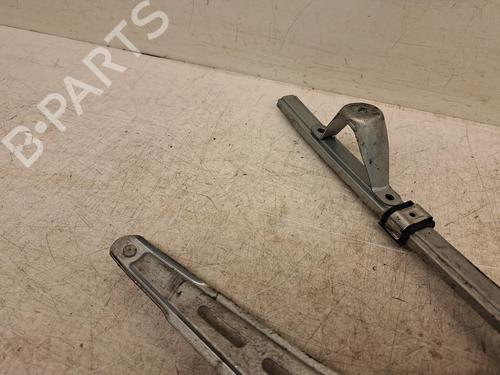 Front left window mechanism VAUXHALL VECTRA Mk II (C) GTS (Z02) 2.0 DTI 16V | BP26835613C22 