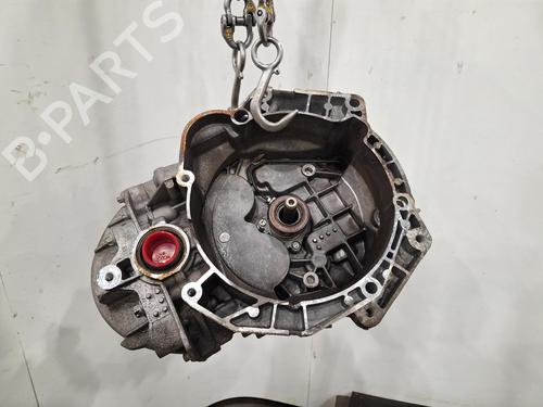 Używane Skrzynia biegów VAUXHALL CORSA Mk III (D) (S07) 1.3 CDTI (L08) (95 hp) 30360451