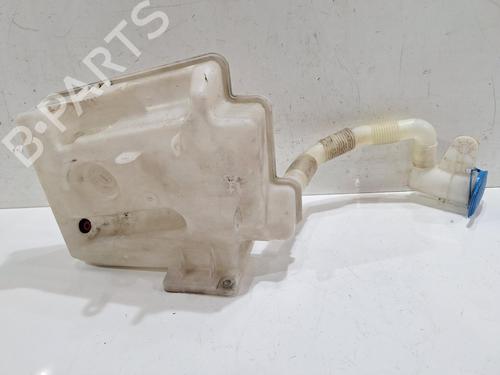 Used Windscreen washer tank VW GOLF VI (5K1) 1.6 TDI (105 hp) 26852790