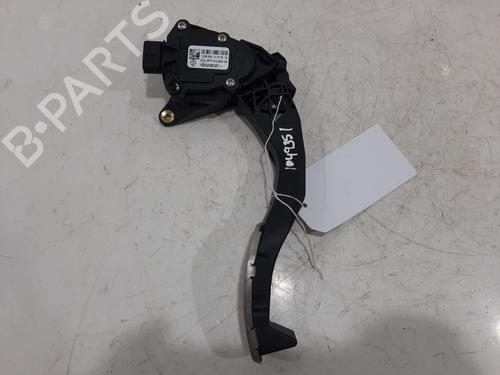 Pédale Pédale RENAULT CAPTUR II (HF_) E-TECH 145 (HFMU) (143 hp) 35985509 35985509
