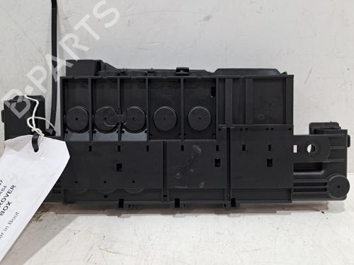 Used Fuse box LAND ROVER RANGE ROVER IV (L405) 4.4 SDV8 4x4 (340 hp) 30057711