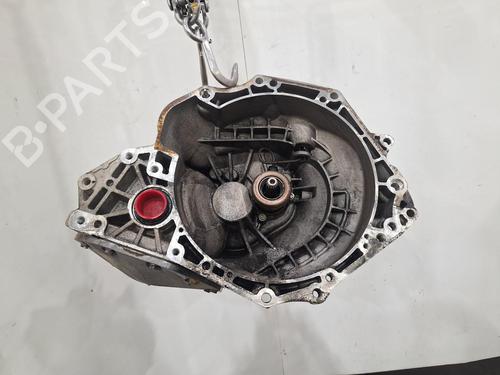 Used Gearbox VAUXHALL CORSA Mk IV (E) (X15) 1.4 (75 hp) 29742381