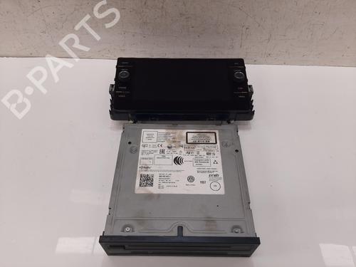 Used Radio Radio VW POLO VI (AW1, BZ1, AE1) 1.0 TSI (95 hp) 33699144 33699144