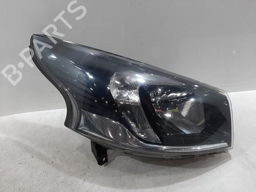Used Right headlight VAUXHALL VIVARO B Van (X82) 1.6 CDTi (95 hp) 26863522