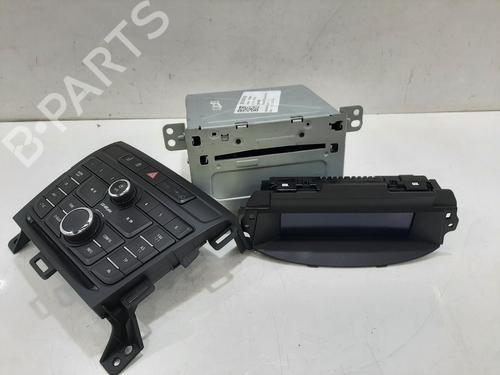 Used Radio VAUXHALL ZAFIRA Mk III (P12) 1.4 (75) (140 hp) 29267031