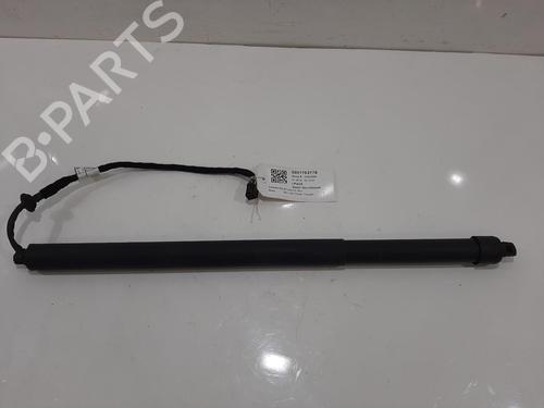 other-jaguar-i-pace-x590-2018-37160515 main image