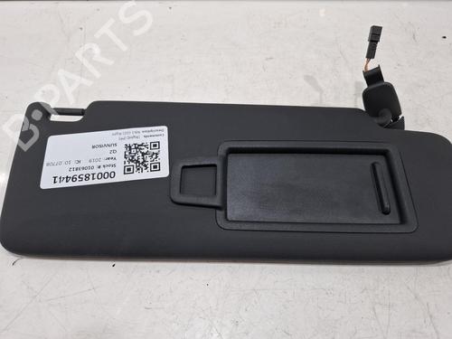 right-sun-visor-audi-q2-gab-gag-2016-40040359 main image