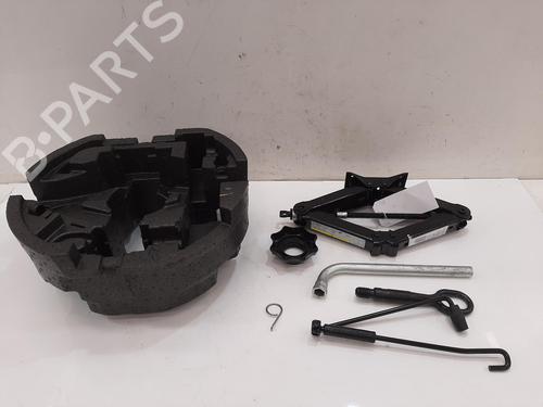 Used Jack Kit Jack Kit SKODA SUPERB III (3V3) 1.5 TSI (150 hp) 36046616 36046616