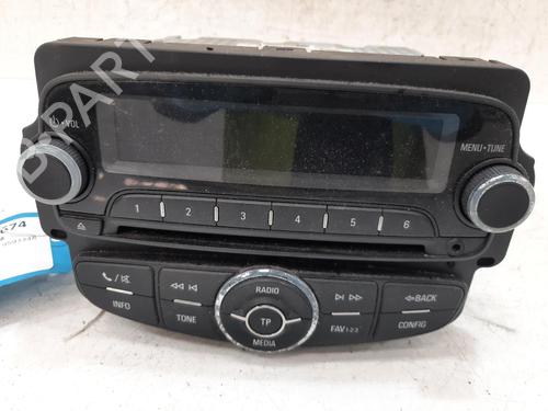 radio-vauxhall-corsa-mk-iv-e-x15-2014-33466919 main image