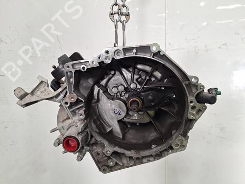 Getriebe für VAUXHALL CORSA Mk V (F) 1.2 (101 hp) 32851590