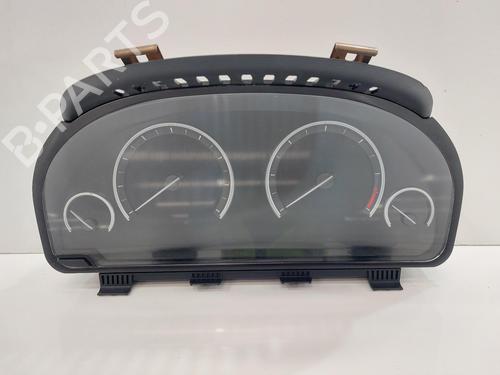 Used Instrument cluster BMW 5 (F10) 520 d (190 hp) 26849340