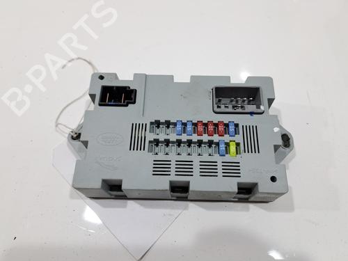 Used Fuse box JAGUAR I-PACE (X590) EV400 AWD (400 hp) 30324284